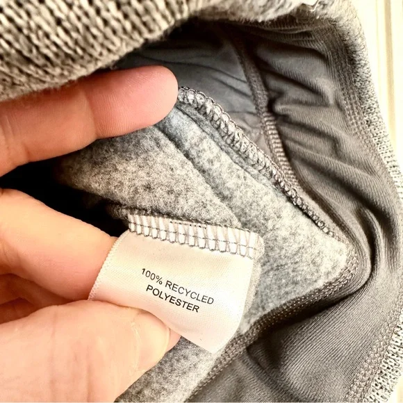 Peter Millar Men’s Heathered Gray Full Zip Fleece Sweater Vest • Medium - Picture 7 of 8